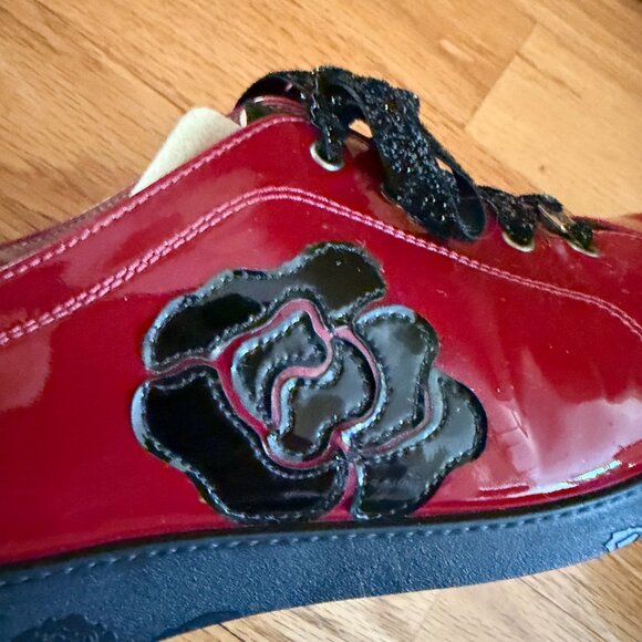 BeautiFeel Red and Black Lace up Sneakers Size 38 - Picture 3 of 15